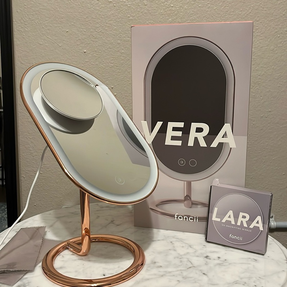 VERA Luxe LED Vanity Mirror & LARA 10x Magnetic Mirror